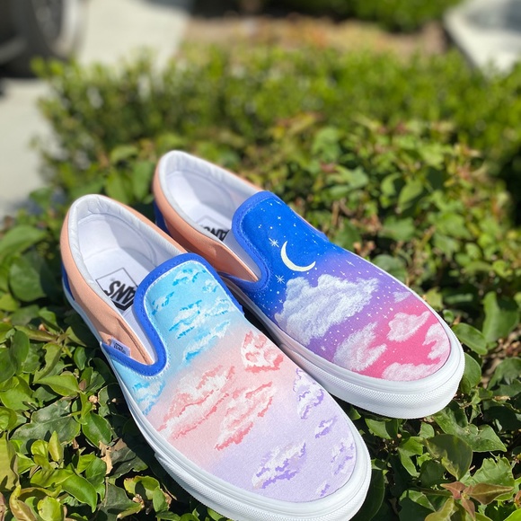 Custom vans - Picture 5 of 12